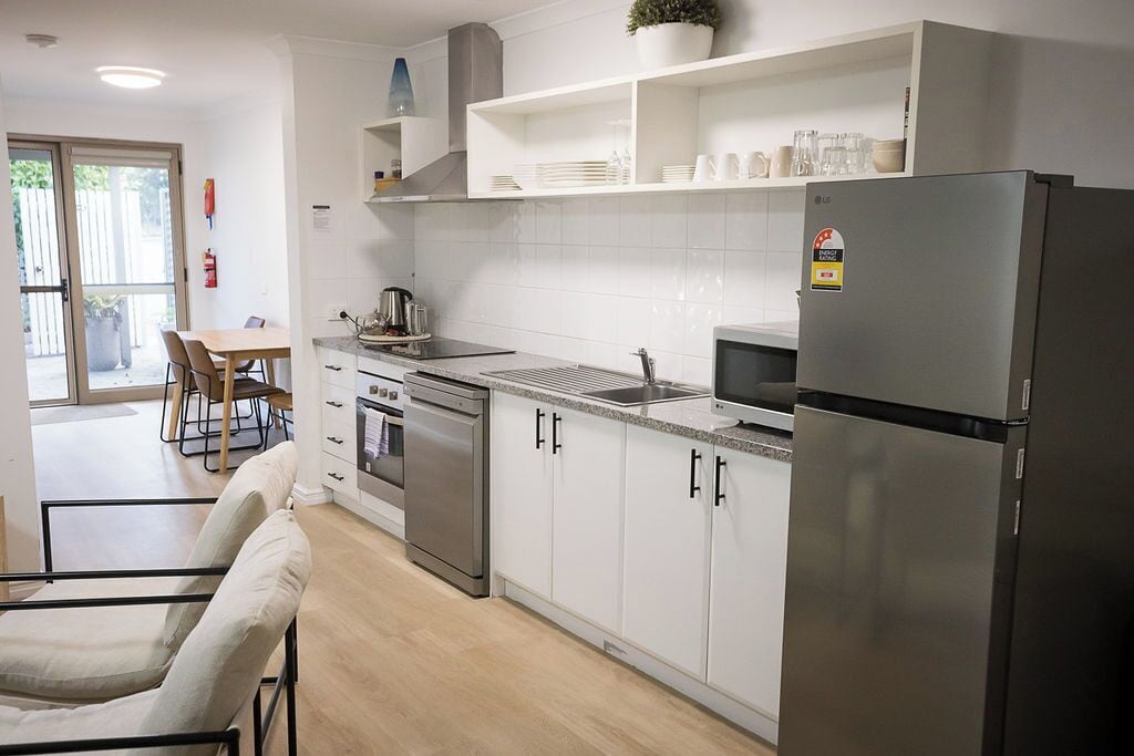 Apartamento, terraza (Apartment 3) | Cocina privada | Cafetera o tetera, frigorífico grande, microondas y placa de cocina