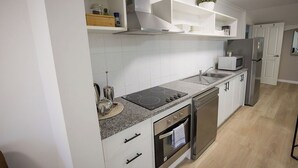 Apartment, Terrace (Apartment 3) | Private kitchen | Coffee/tea maker, full-size fridge, microwave, stovetop - Albany Central Apartments (Albany)