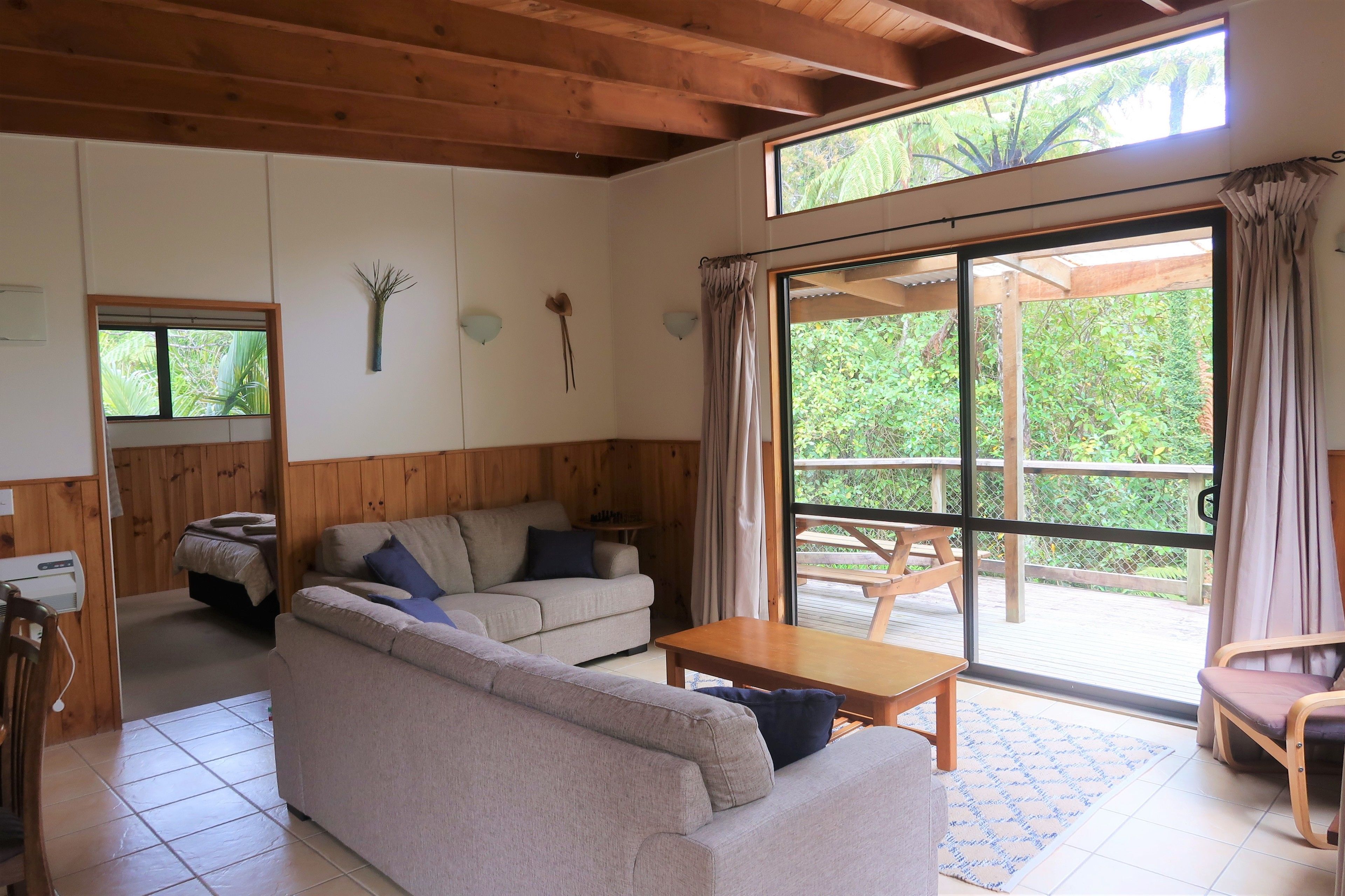 Standard-Suite, 2 Schlafzimmer, Nichtraucher, Kochnische | Wohnzimmer