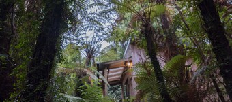 Te Nikau Retreat - Hostel