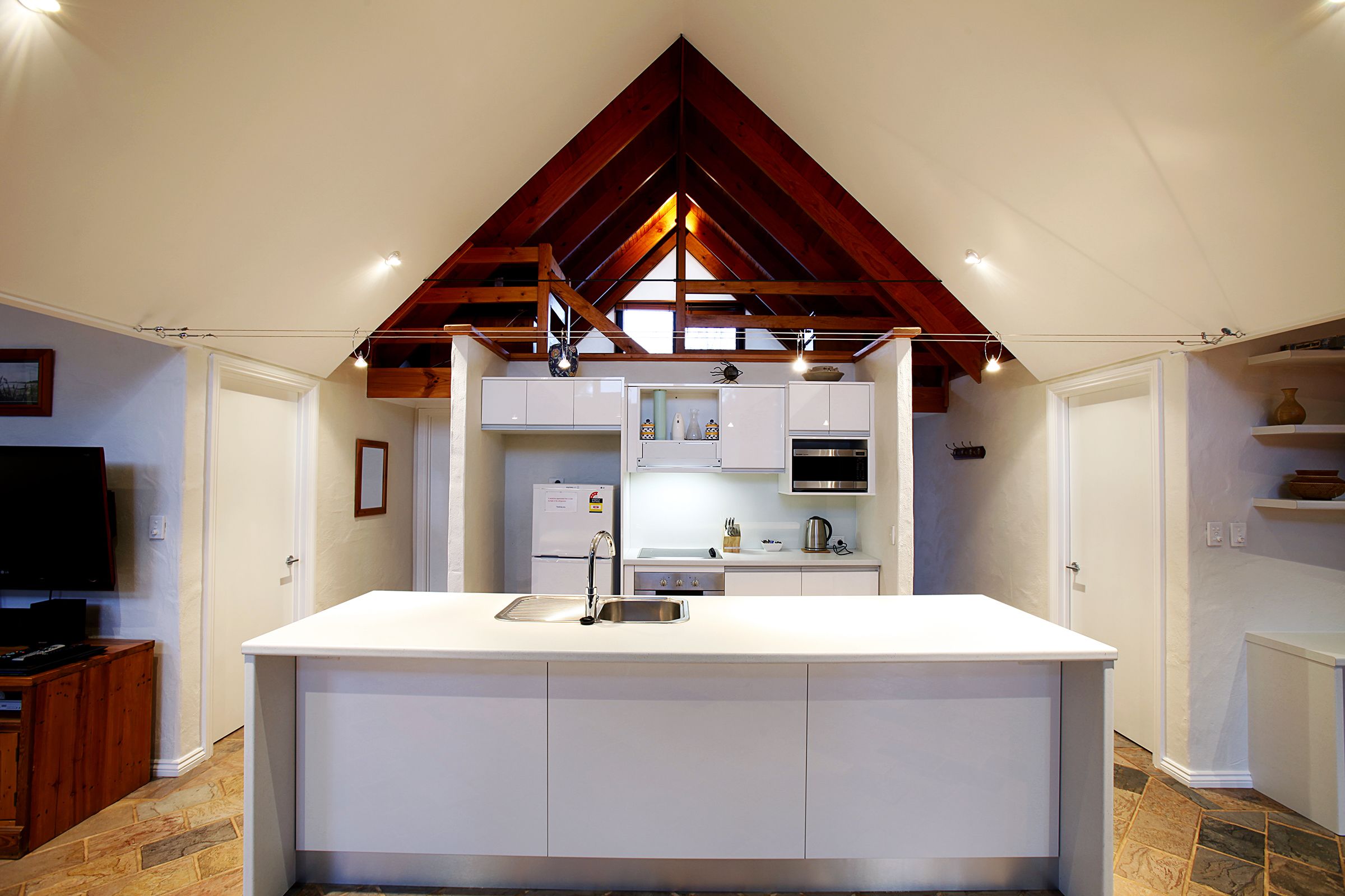 Premier Villa, 3 Bedrooms (Two bath Villa 8) | Private kitchen | Fridge, microwave, oven, stovetop