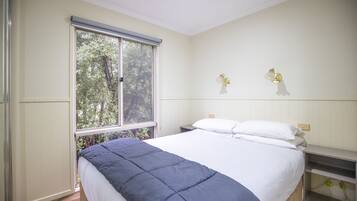 Feathertop Villa | Free WiFi, bed sheets