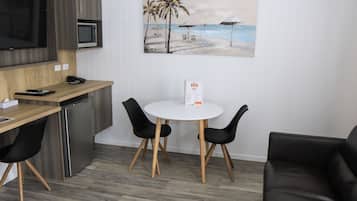 Family Unit | Living area | Flat-screen TV