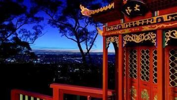 Concubine Double Suite | Property grounds