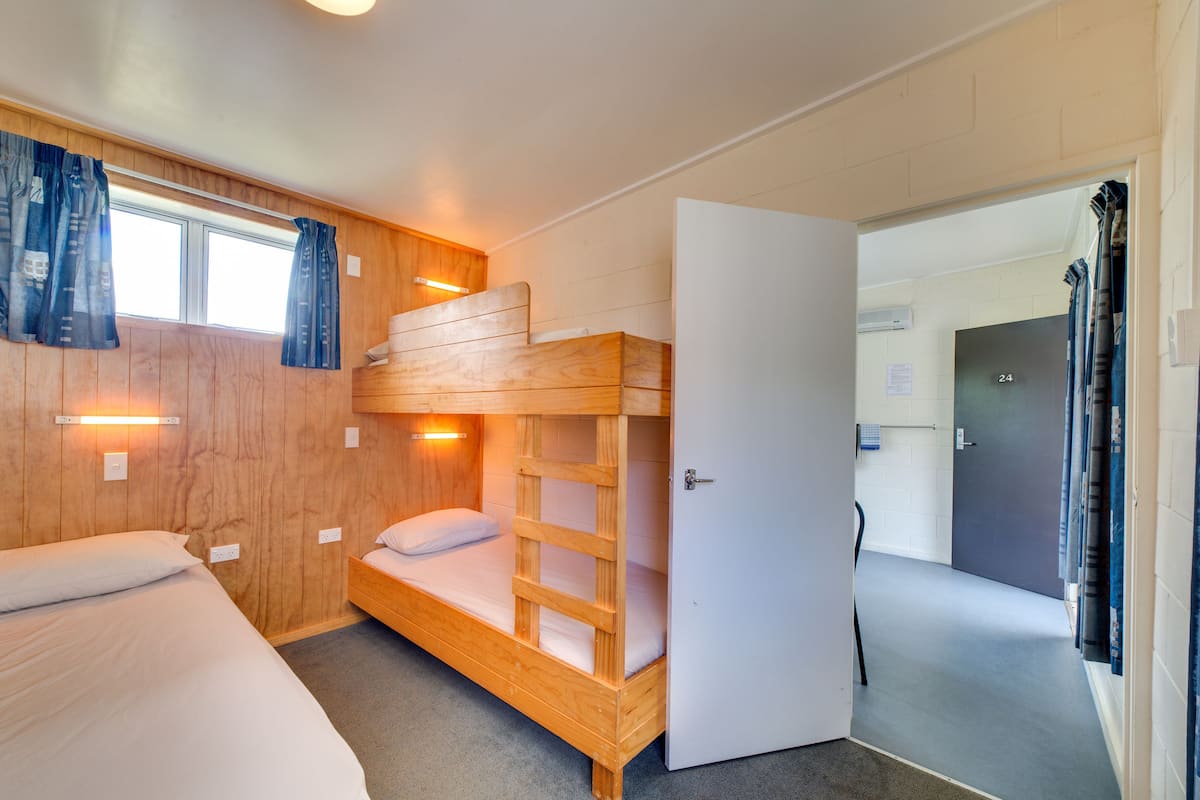 Baita Basic, cucina (Kitchen Cabin - 5 Berth ) | Wi-Fi gratuito