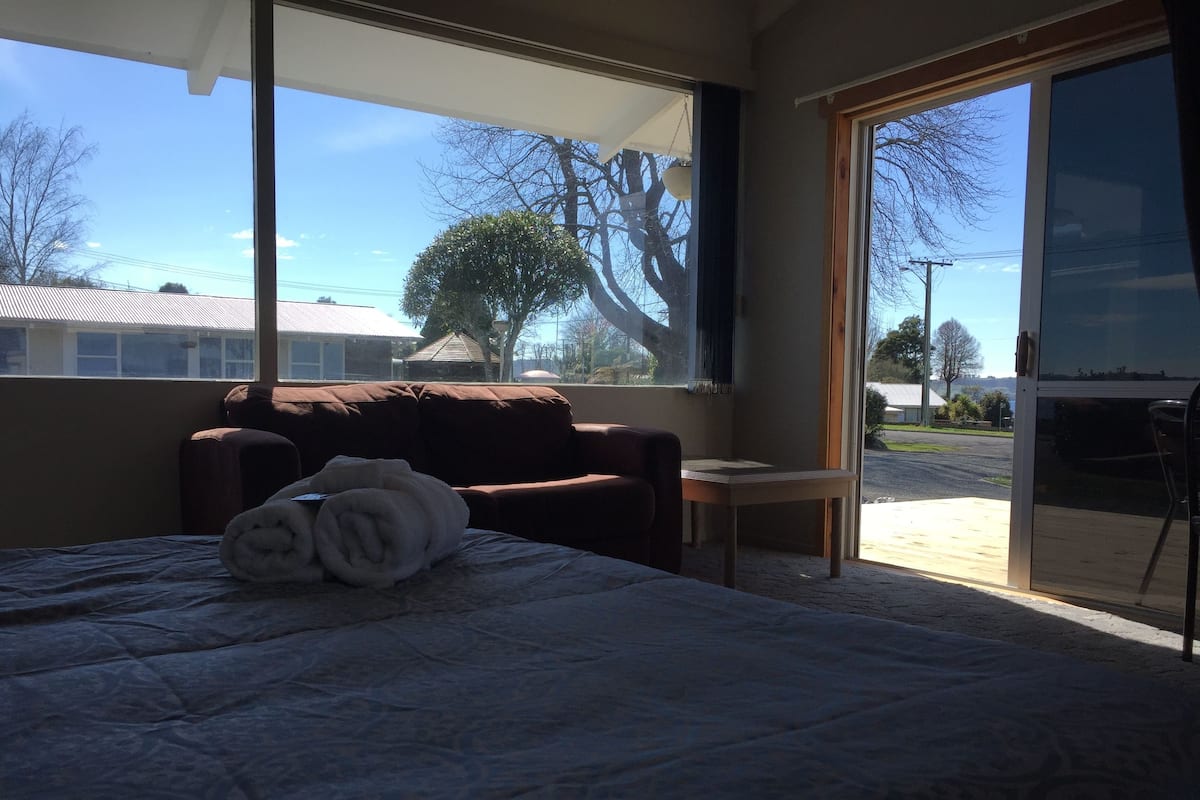 Business Apartment, 1 Bedroom, Non Smoking, Lake View