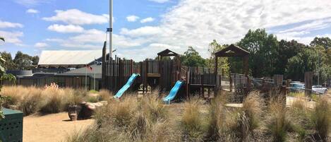 Children’s play area – outdoor