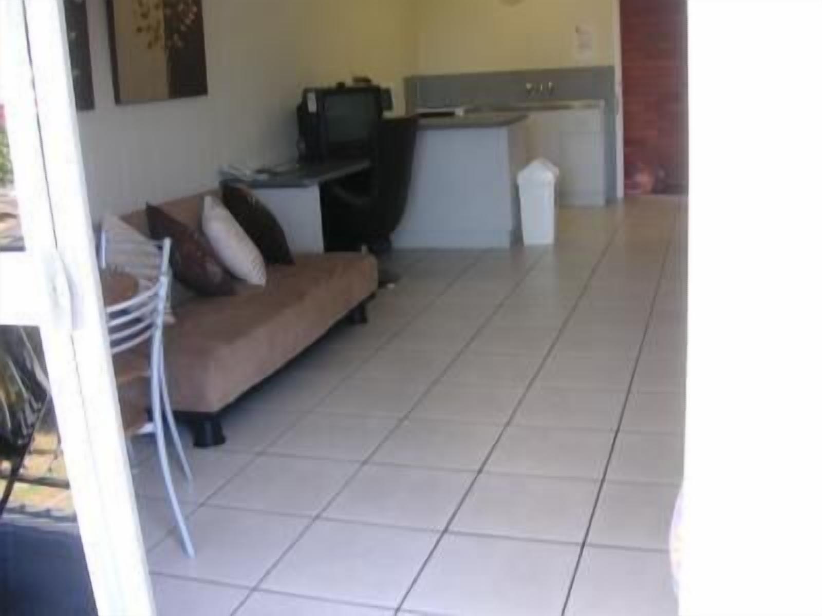 studio, kitchenette | living area | lcd tv