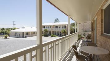 One Bedroom Family Suite | Balcony