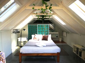 Loft Confort | Bureau, fer et planche à repasser, lits bébé (en supplément)