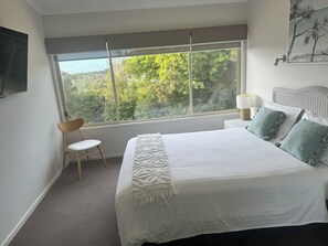 Apartment 6: Upstairs - 3 Bedrooms | 1 bedroom, soundproofing, iron/ironing board, free cribs/infant beds