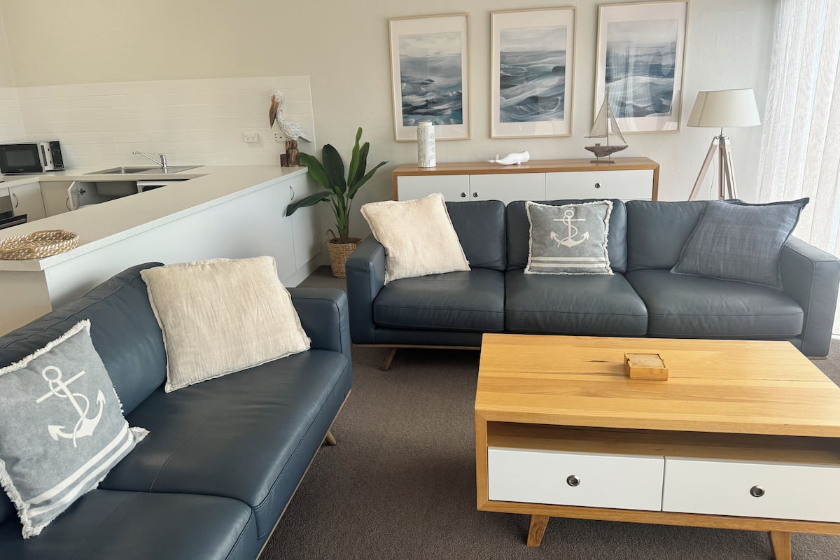 Standard-Apartment, Mehrere Schlafzimmer, Nichtraucher, Küche (3BR Luxury - SPA) | Wohnzimmer