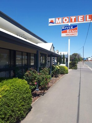 Front of property - Motel River Bend (Tailem Bend)