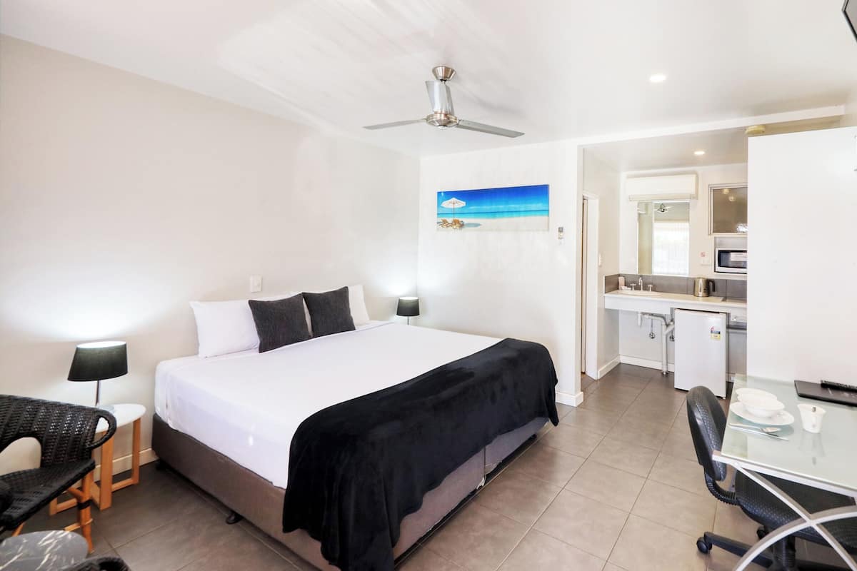 1 bedroom, minibar, free WiFi, bed sheets