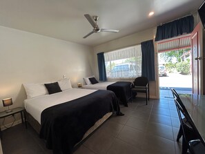 Standaard kamer (Twin) | Een minibar, gratis wifi, beddengoed