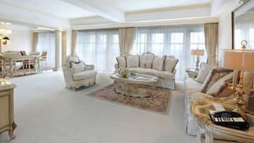 Cribs/infant beds