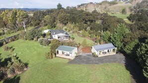 Exterior - Auckland Country Cottages (Clevedon)