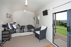 Standard Room, Kitchenette (Fantail Cottage) | Premium bedding, cribs (surcharge), rollaway beds (surcharge) - Auckland Country Cottages (Clevedon)