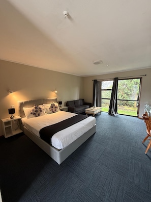 Premium bedding, free WiFi, bed sheets - City Court (Invercargill)