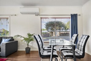 Executive Apartment | In-room dining