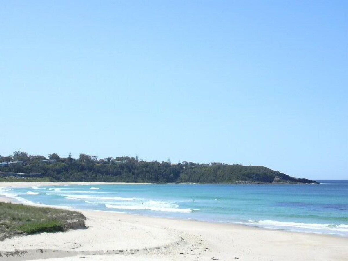 Burrill Lake Mollymook Cove Apartments Hotel room