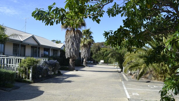 Property grounds - Lightkeepers Inn Motel (Aireys Inlet)