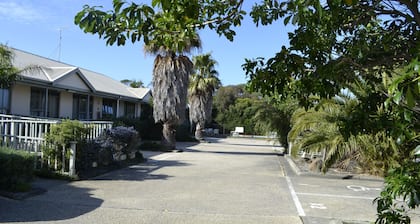 Lightkeepers Inn Motel