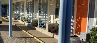Paddle Steamer Motel