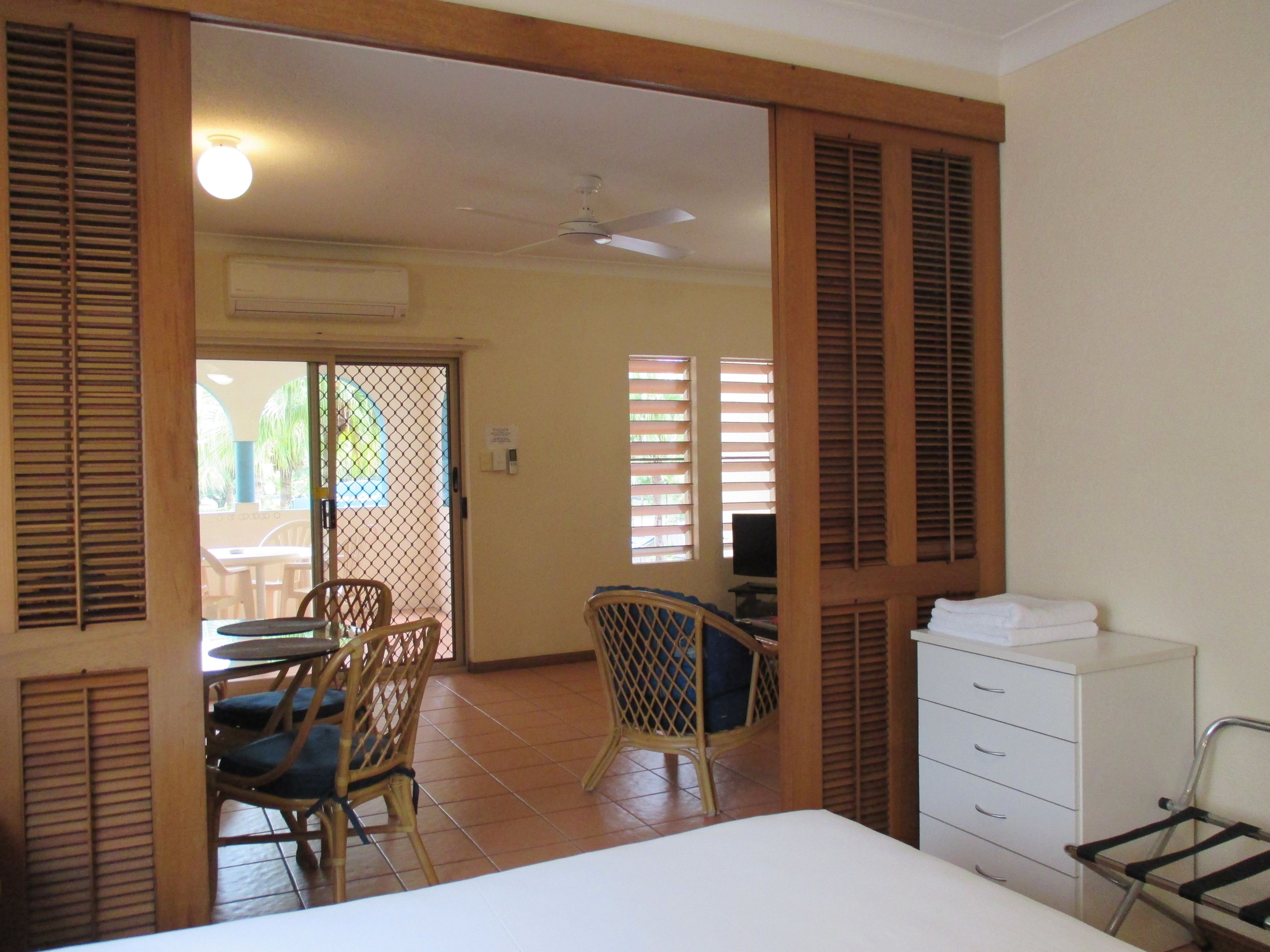 Royal Palm Villas Cairns — image 13