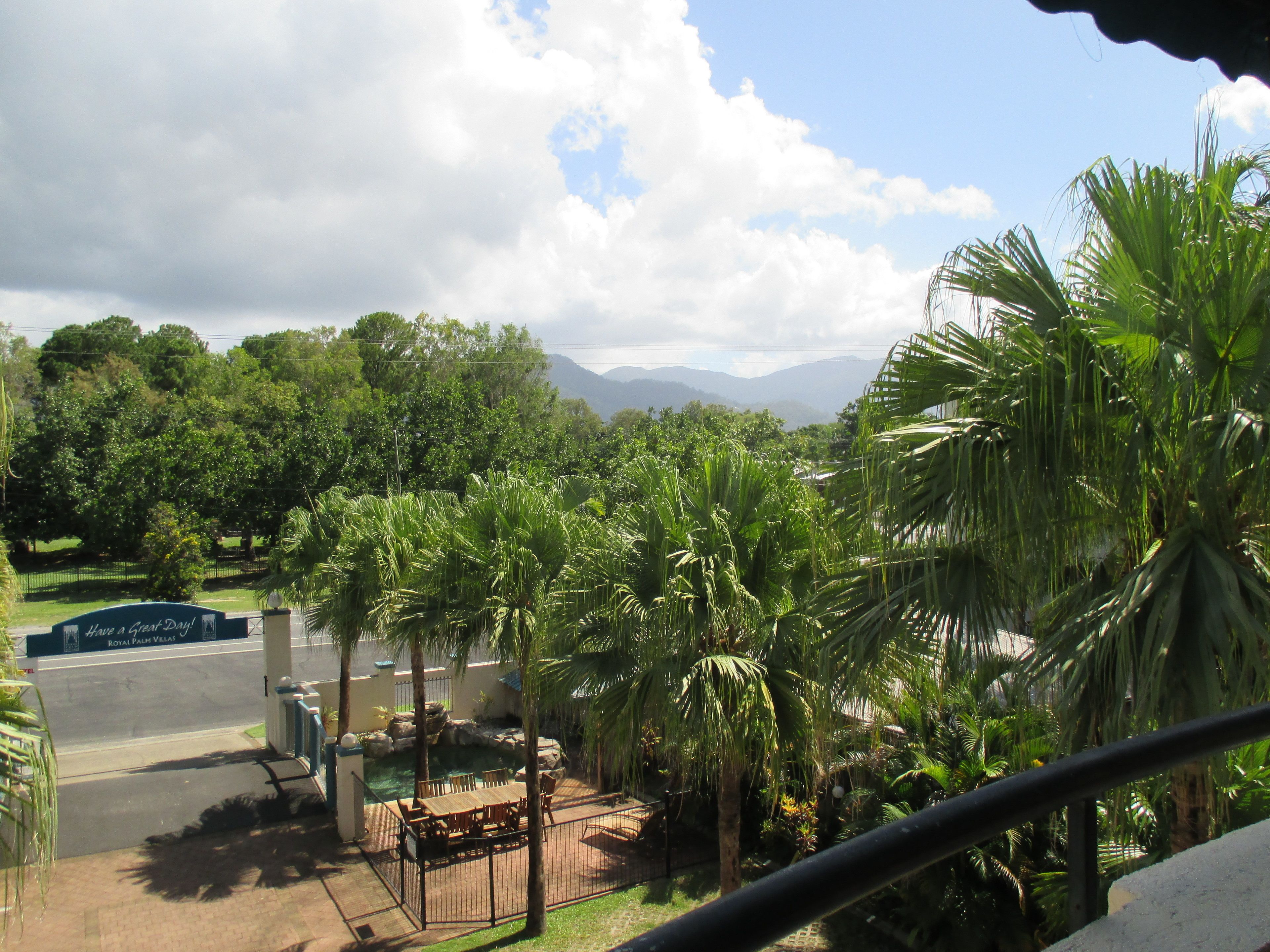 Royal Palm Villas Cairns — image 21
