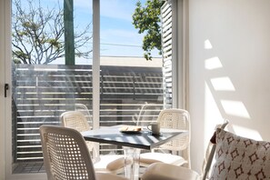 Family Room, Multiple Beds, Kitchenette | Living area