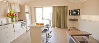 The Bowlo Holiday Cabins