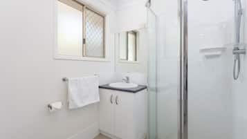 Shower, towels