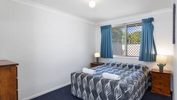 2 Schlafzimmer, schallisolierte Zimmer, Bügeleisen/Bügelbrett