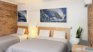 Standard Triple Room, Garden View | Laptop workspace, iron/ironing board, WiFi (free), bed sheets - Edge of the Forest (Margaret River)