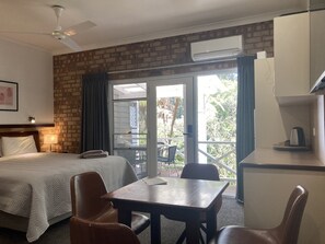 Grand Room, Multiple Beds, Garden View | Terrace/patio - Edge of the Forest (Margaret River)