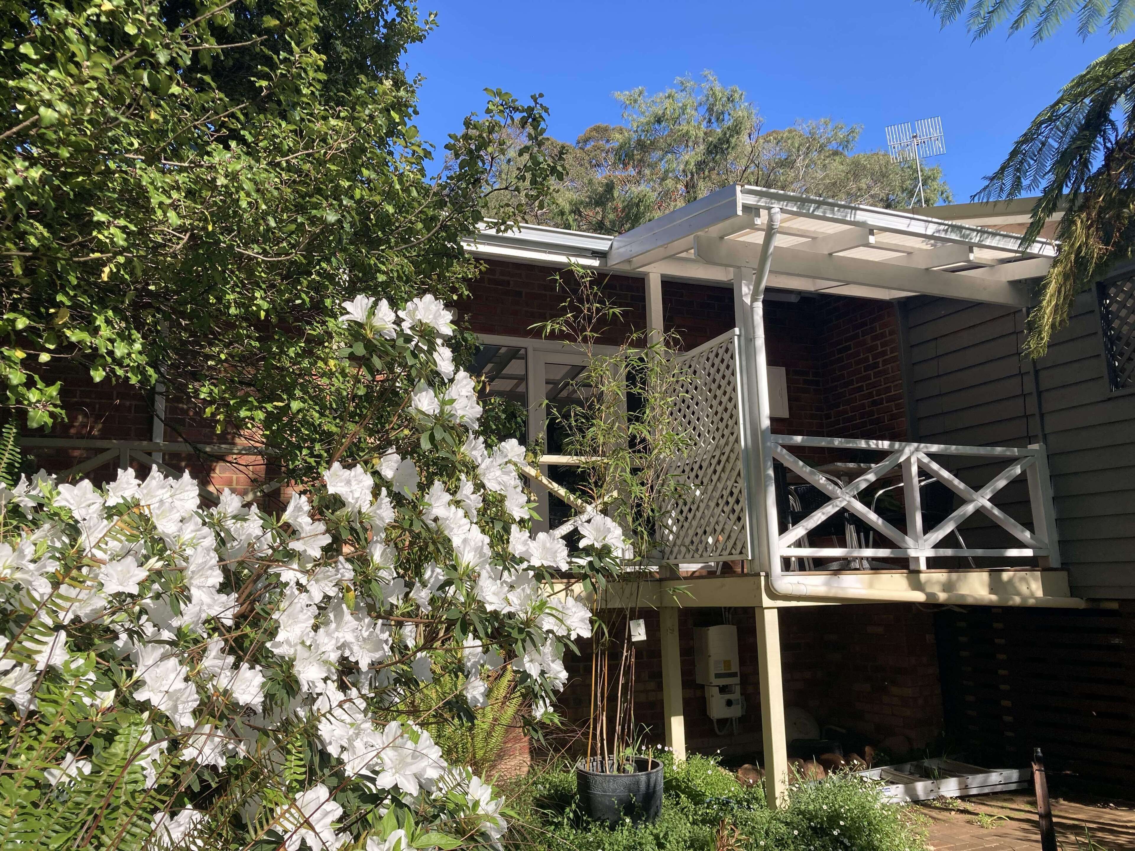 Grand Room, Multiple Beds, Garden View | Laptop workspace, iron/ironing board, free WiFi, bed sheets