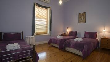 Iron/ironing board, free WiFi, bed sheets