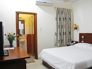 Minibar, in-room safe, free WiFi - An Binh Hotel 2 (Ho Chi Minh City)