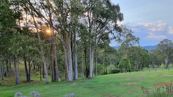 Pemandangan dari hartanah