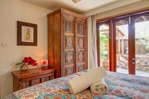 XStandard Apartment, 3 Bedrooms, Non Smoking, Shared Bathroom (Shinto Christmas Min 4) | 3 bedrooms, Egyptian cotton sheets, premium bedding, down comforters
