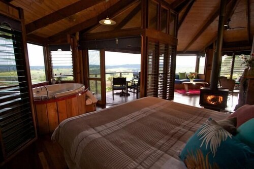 Mt Quincan Crater Retreat