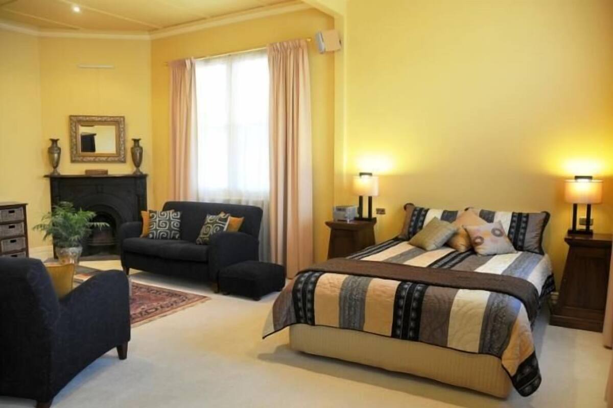 luxury room, non smoking (standby luxury suite) | premium bedding, iron/ironing board, free wifi, bed sheets