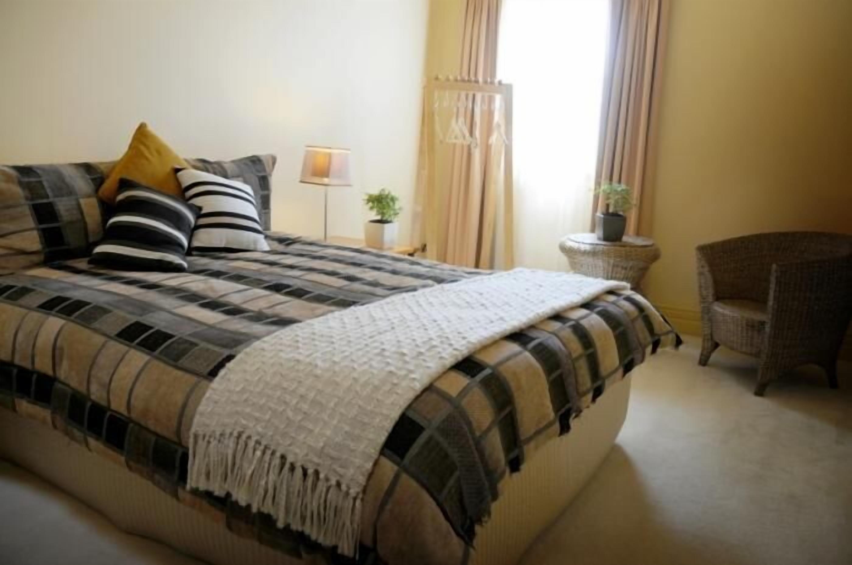 luxury room, non smoking (standby luxury suite) | living area | flat-screen tv