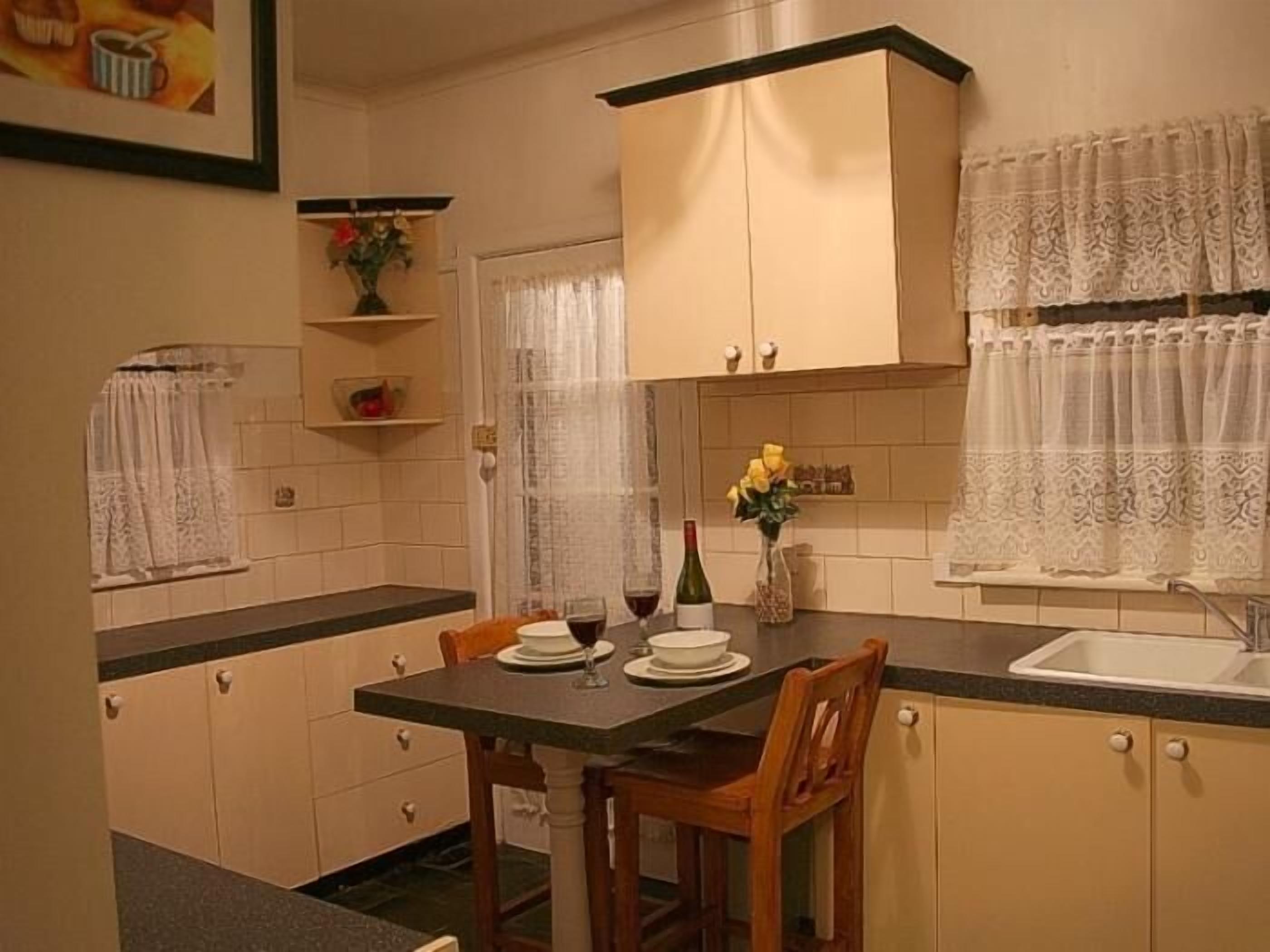 Tudor Cottages Mt Dandenong — image 24