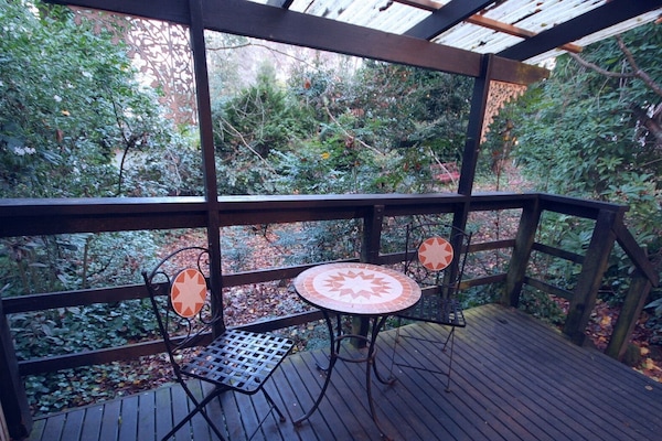 Etna Cottage | Terrace/patio