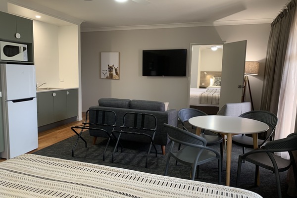 Family Double Room, Non Smoking, Kitchenette (2Bd Family) | Pillow-top beds, individually furnished, laptop workspace