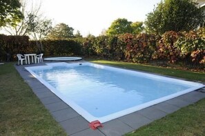 Outdoor pool - Ascot Lodge Motel (Hamilton)