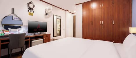Superior Double Room | Minibar, in-room safe, blackout curtains, iron/ironing board