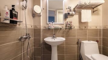 Superior Double Room | Bathroom | Shower, free toiletries, hair dryer, bathrobes